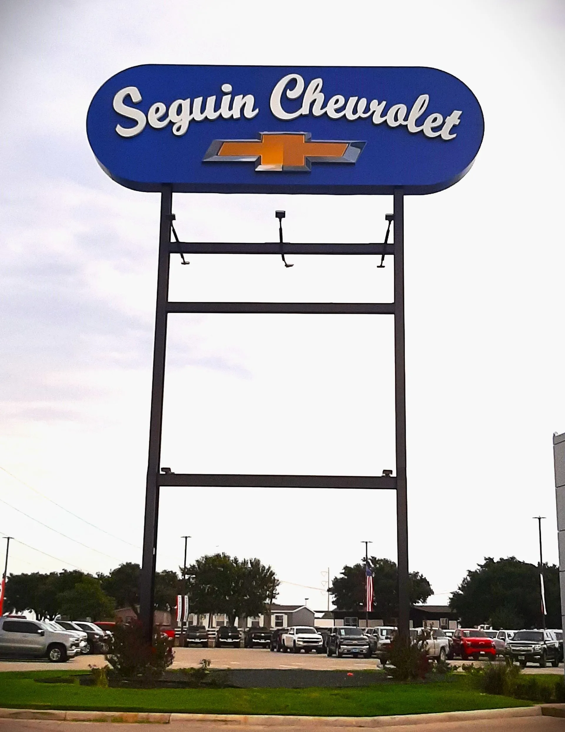 Pylon Signs and Pole Signs 3