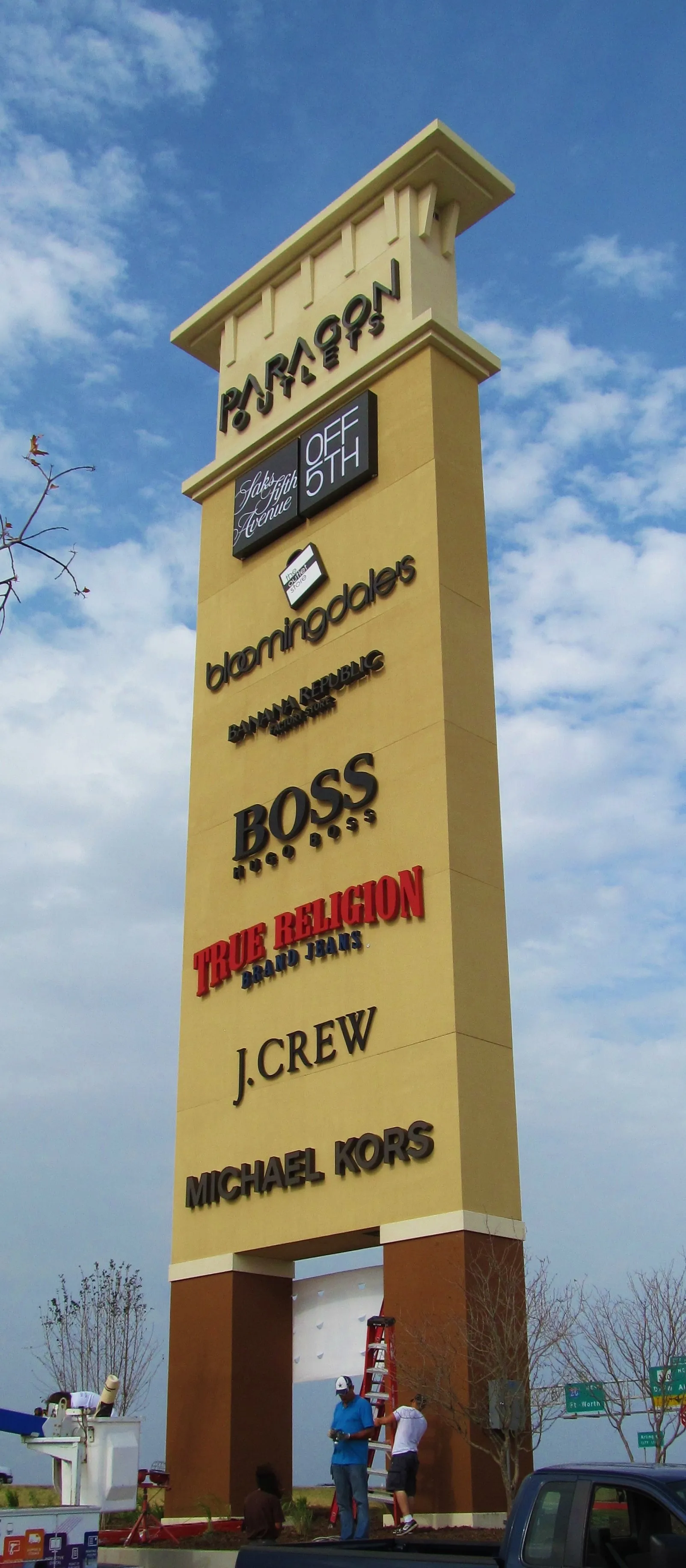 Pylon Signs and Pole Signs 11